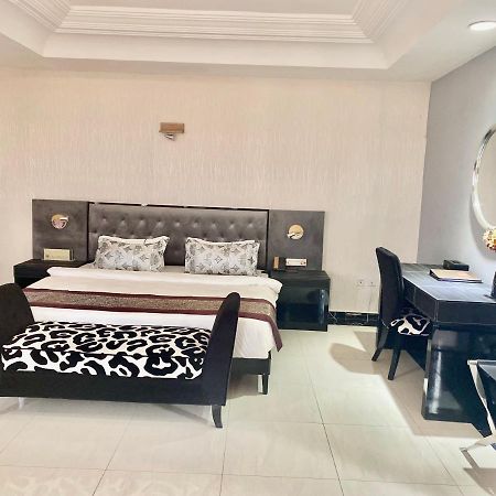 Sun Beach Hotel Cotonou Esterno foto