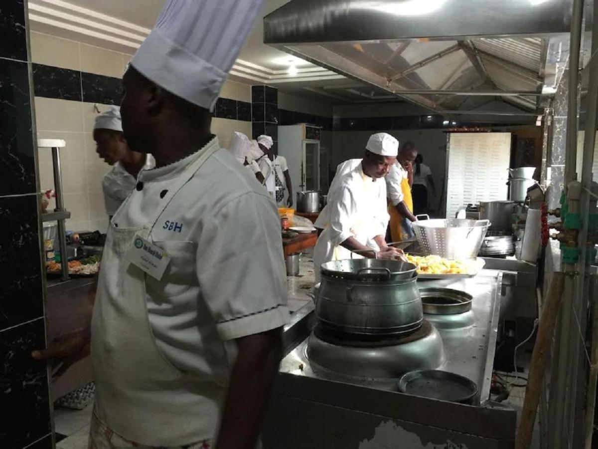 Sun Beach Hotel Cotonou Esterno foto
