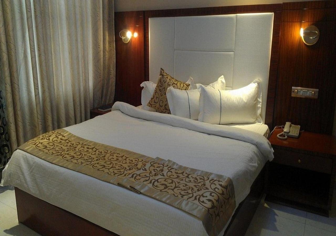 Sun Beach Hotel Cotonou Esterno foto