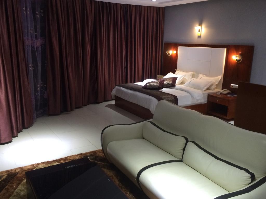 Sun Beach Hotel Cotonou Esterno foto