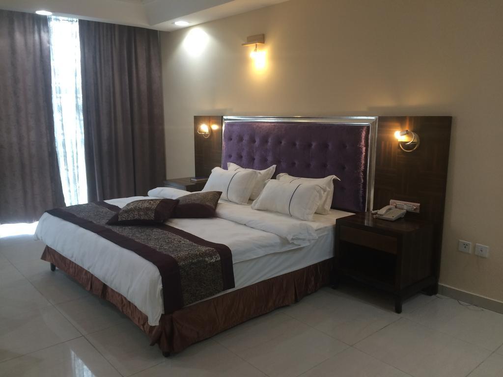 Sun Beach Hotel Cotonou Esterno foto