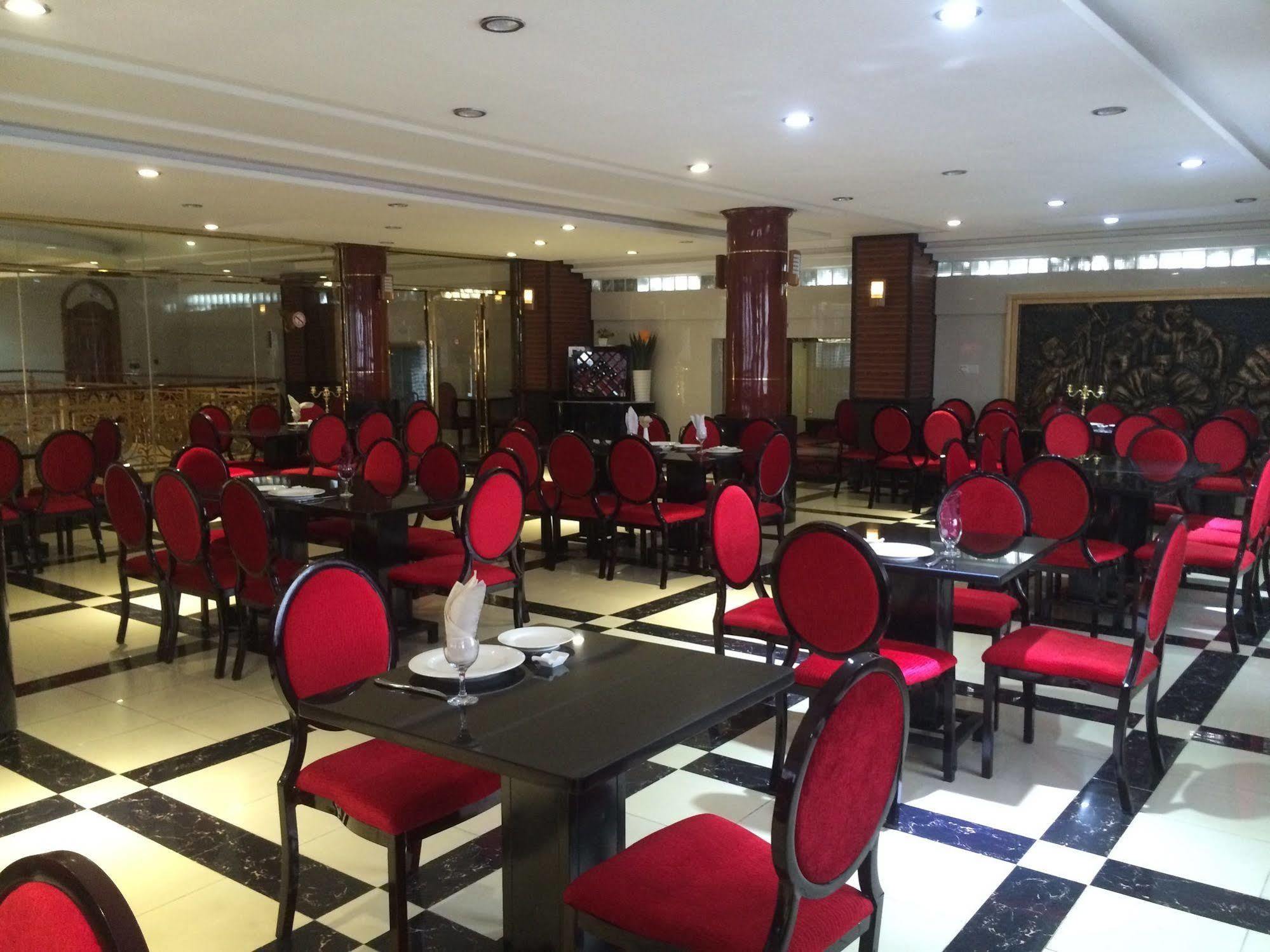 Sun Beach Hotel Cotonou Esterno foto