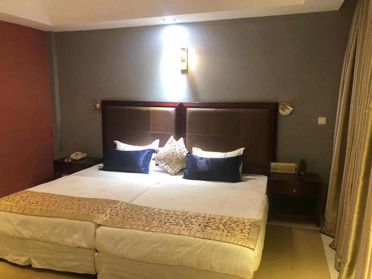 Sun Beach Hotel Cotonou Esterno foto