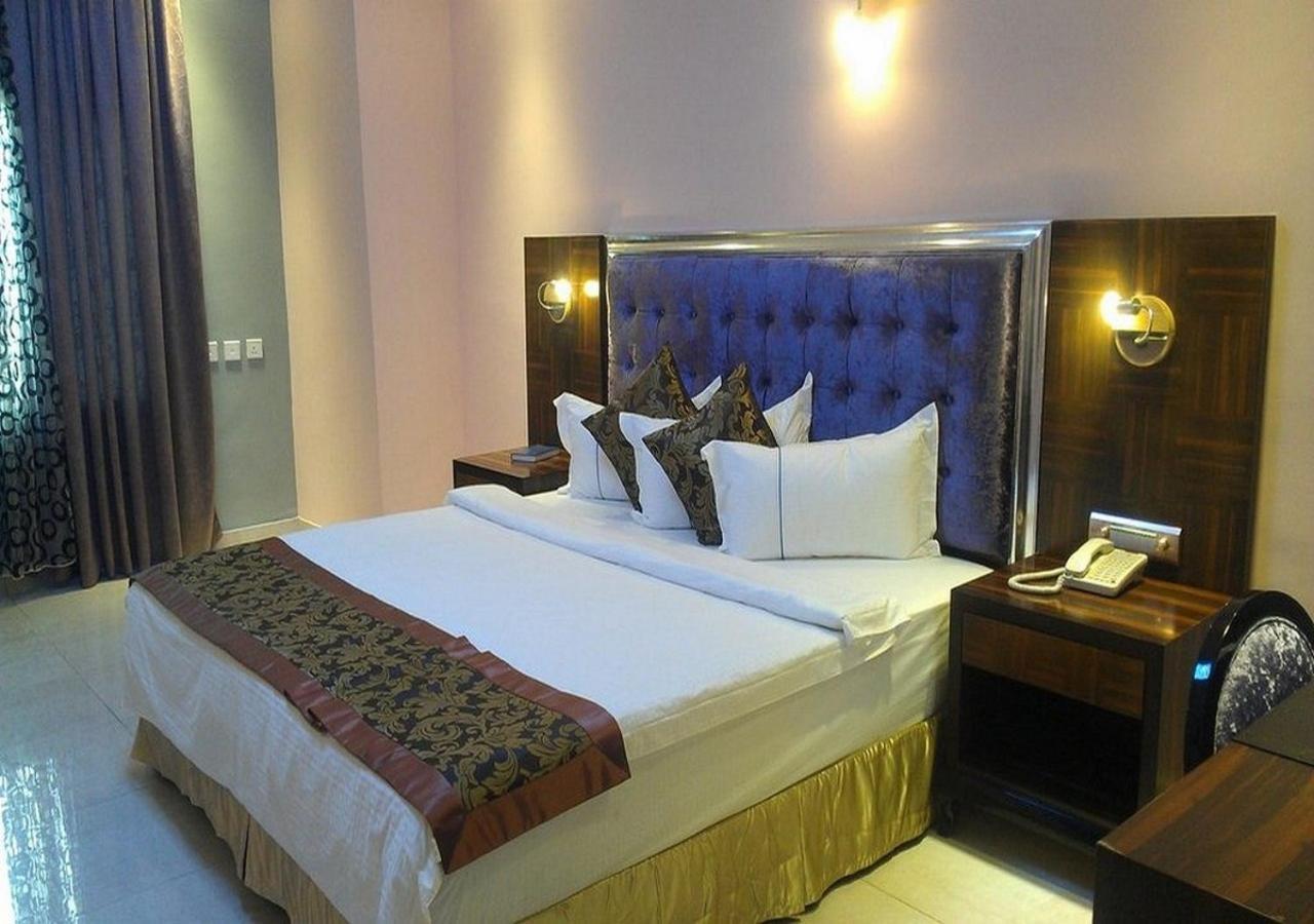 Sun Beach Hotel Cotonou Esterno foto