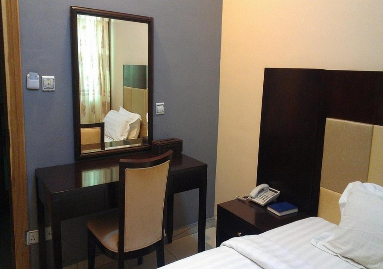Sun Beach Hotel Cotonou Esterno foto