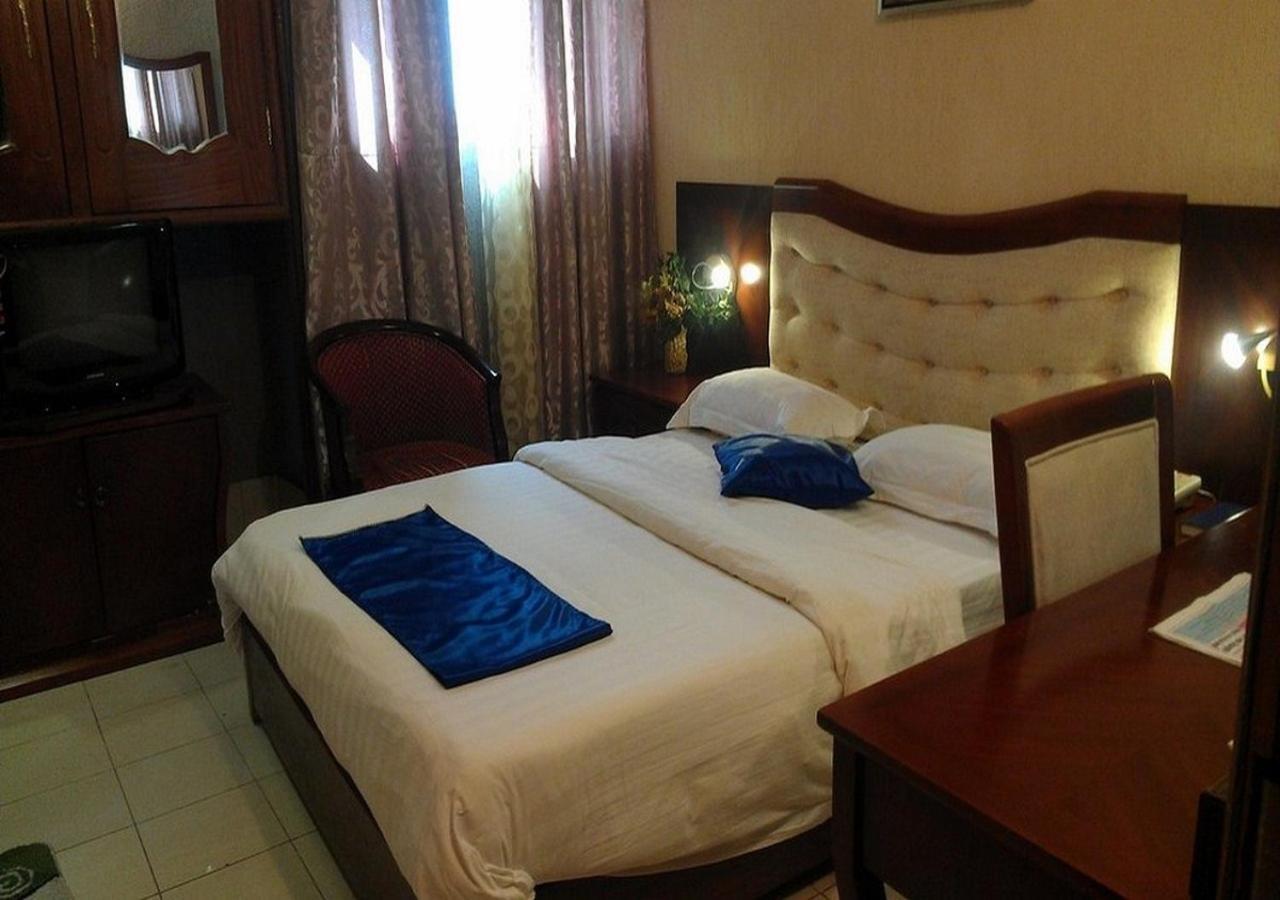 Sun Beach Hotel Cotonou Esterno foto
