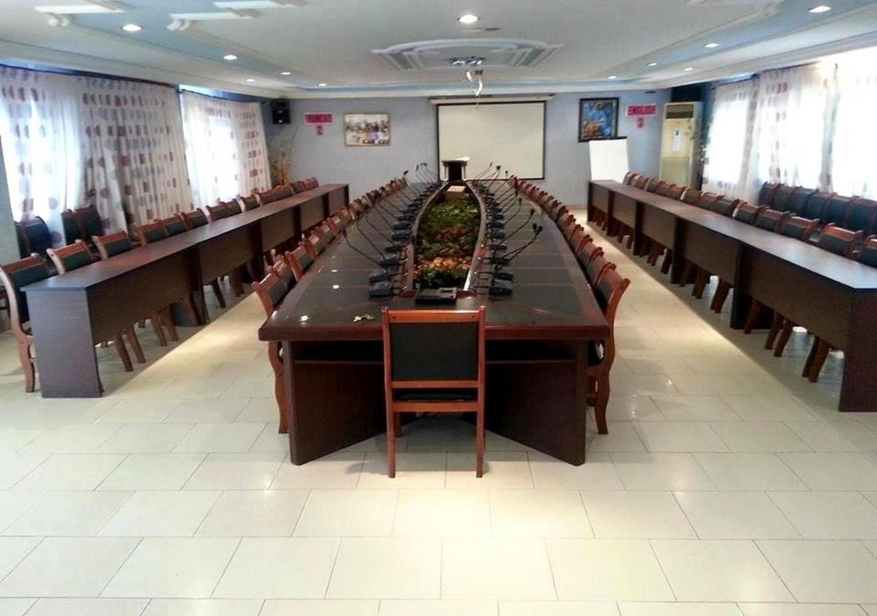 Sun Beach Hotel Cotonou Esterno foto